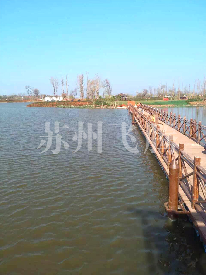 水上浮橋產(chǎn)品.jpg
